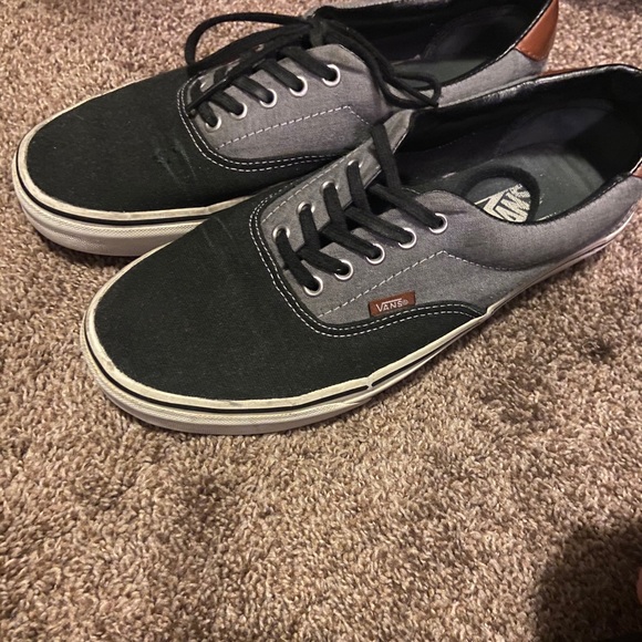 vans - Picture 2 of 3